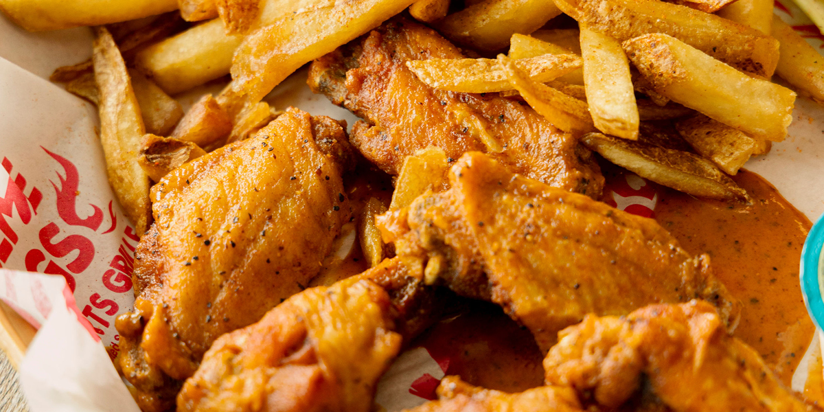 Xtreme Wings Sports Grille - Roosevelt